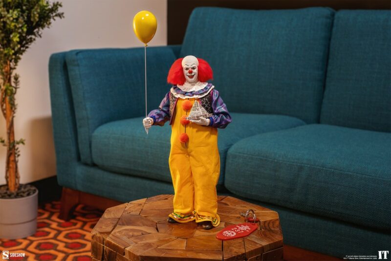 Sideshow Toys | IT: 1990 - Pennywise 12" Scale Figure